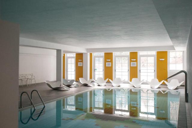 Sneeuwzeker 4* San Candido € 1040,- ➤ kluisje op kamer, hond is welkom, wellness, zwembad, restaurant(s), parkeerplaats, sauna, wifi