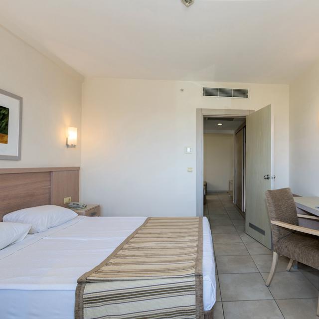 hotel-sural-resort