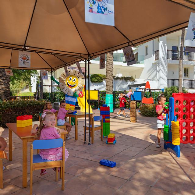 hotel-h10-estepona-palace-logies-ontbijt