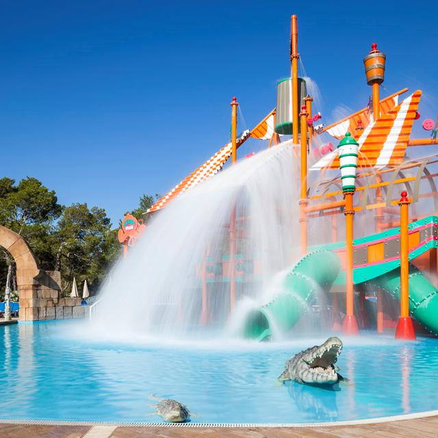invisa-figueral-resort