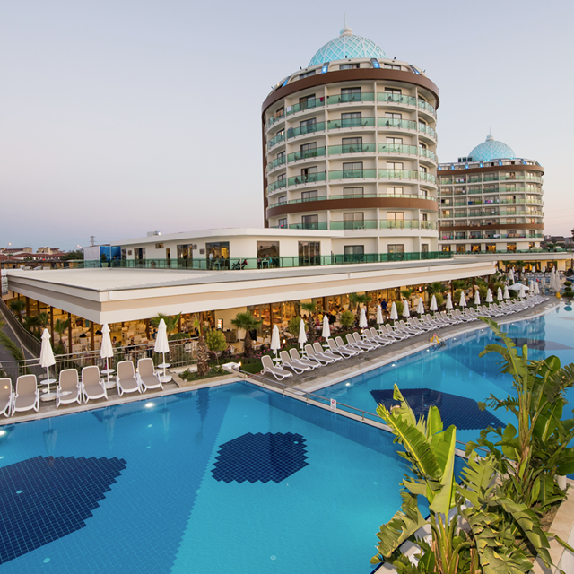 hotel-dream-world-aqua