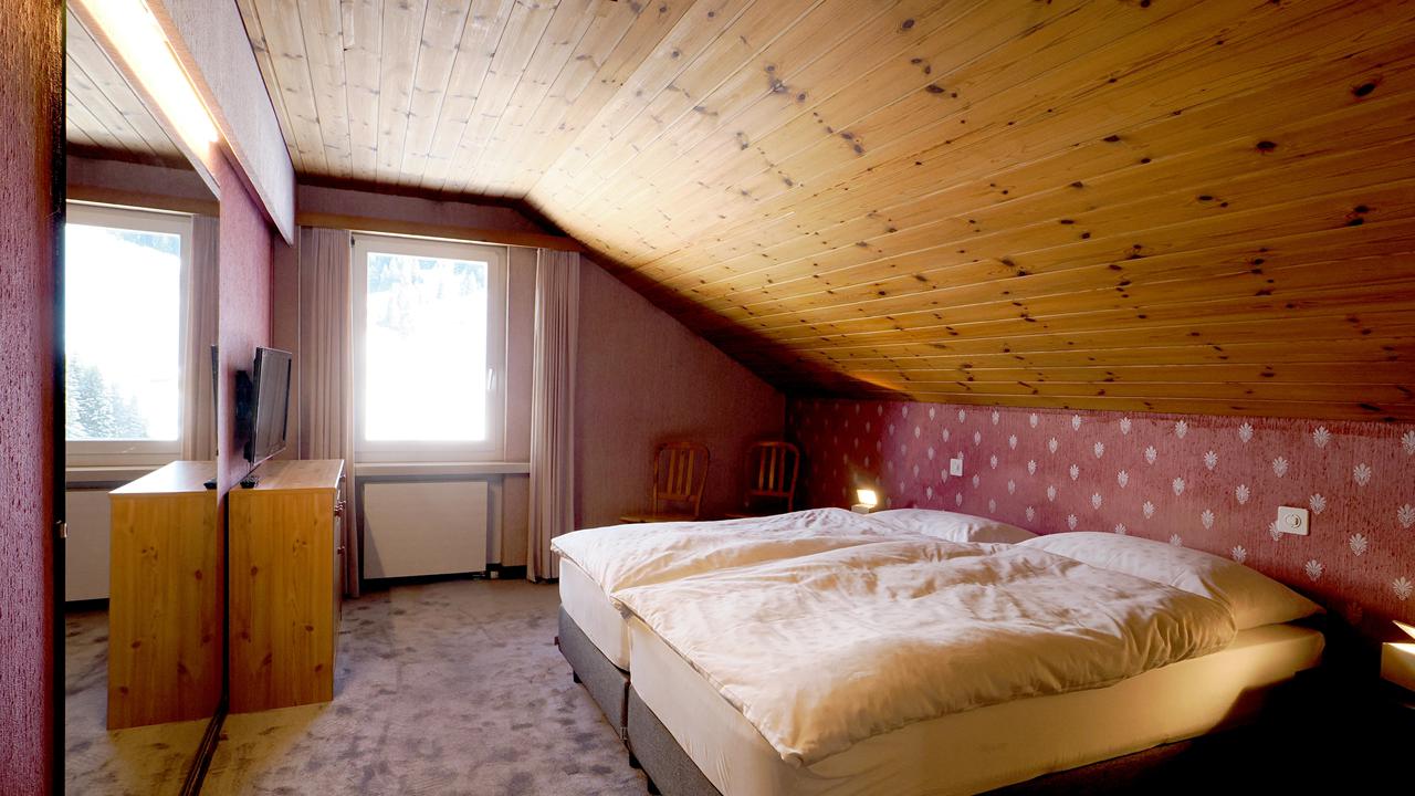 Aanbieding wintersport Arosa Lenzerheide ❄ restaurant(s), wifi, rolstoelvriendelijk, sauna, hond is welkom, parkeerplaats, kluisje op kamer Vertrek op Donderdag 26 maart 2026