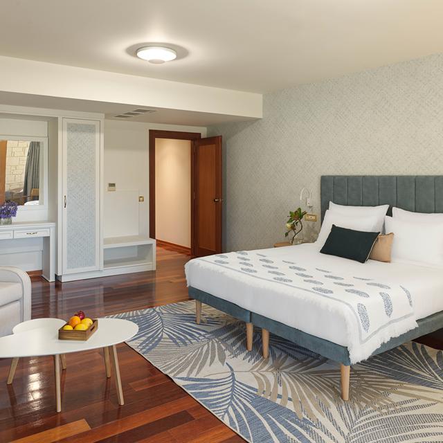 hotel-seafos-luxury-resort-spa