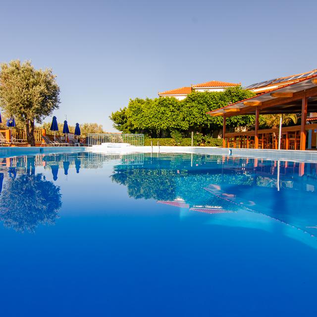 hotel-kampos-village
