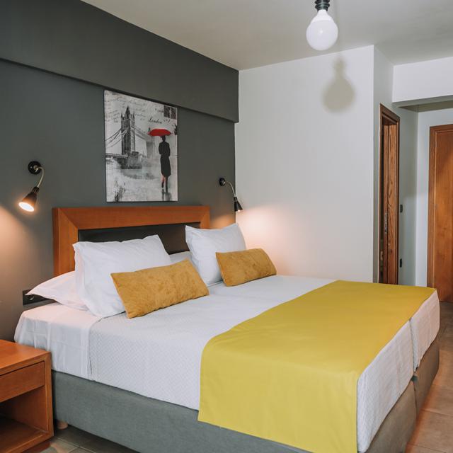 amphitryon-city-hotel