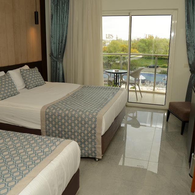 hotel-lake-river-side