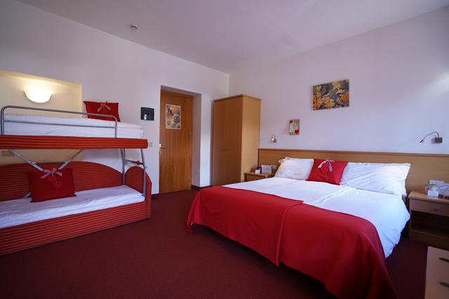 Skivakantie Italië € 694,- | met skipas