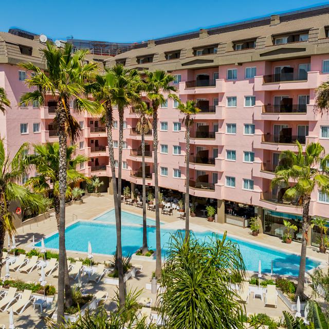 aqua-hotel-the-breeze-adults-only