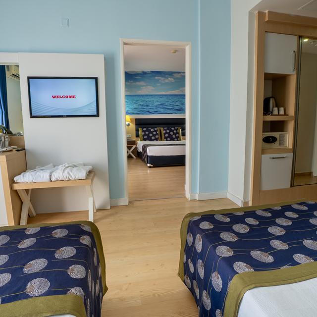 hotel-club-aqua-plaza