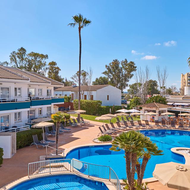 universal-aparthotel-elisa