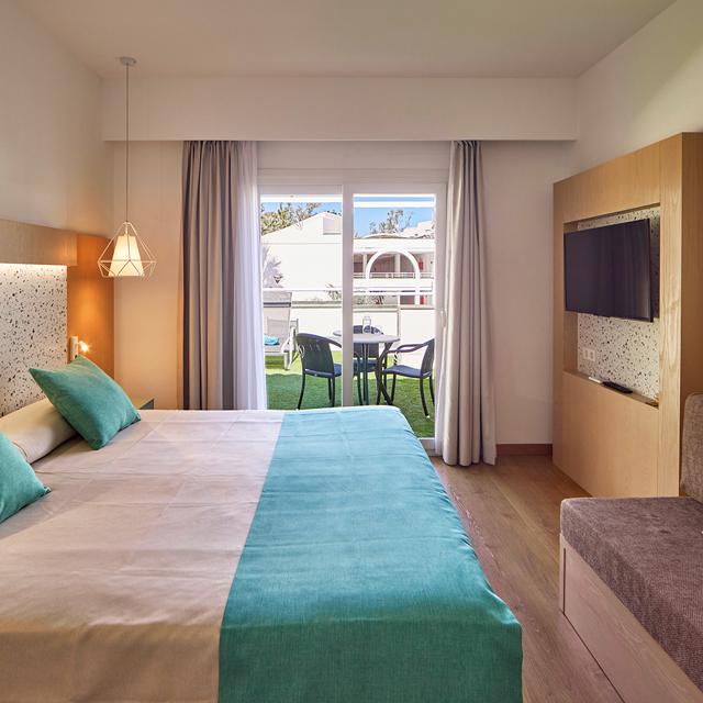 universal-aparthotel-elisa