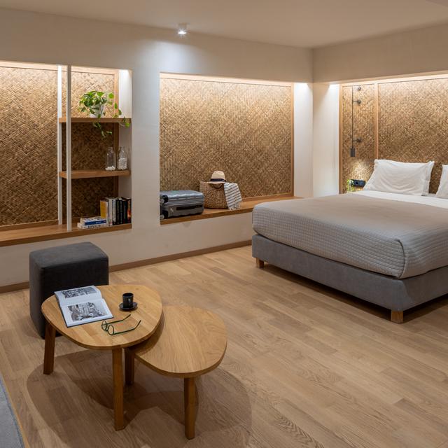 hotel-atrium