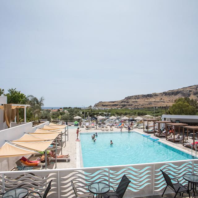 hotel-aiora-aqua-resort