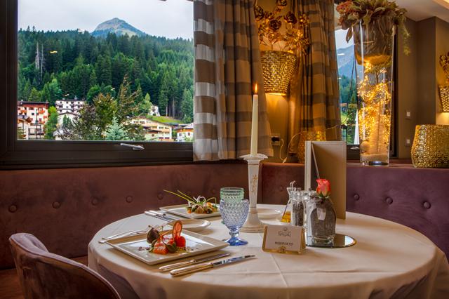Skivakantie 5* Madonna di Campiglio - Val di Sole € 1167,- | zwembad, hond is welkom, wellness, restaurant(s), sauna, wifi, kluisje op kamer, parkeerplaats