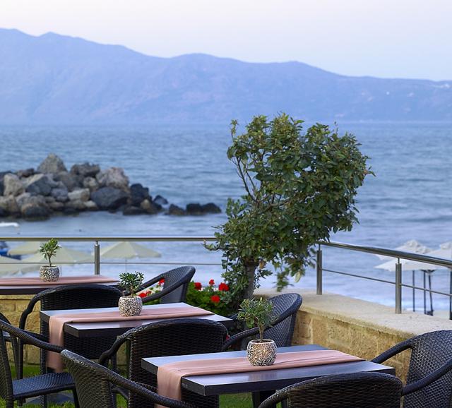 hotel-molos-bay