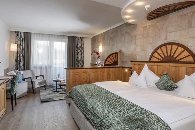 Sneeuwzeker 4.5* Saalbach € 1467,- ✓ samen met de kids