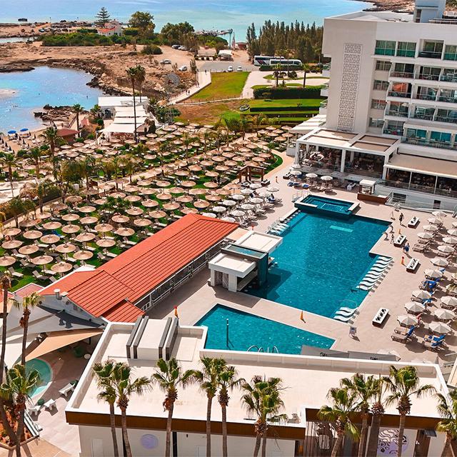 hotel-cavo-maris-beach