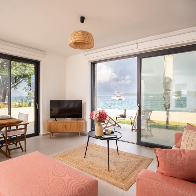 appartementen-kalyva-by-the-sea