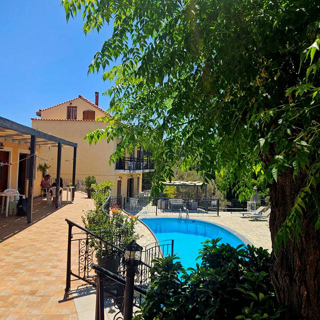 appartementen-villa-themos