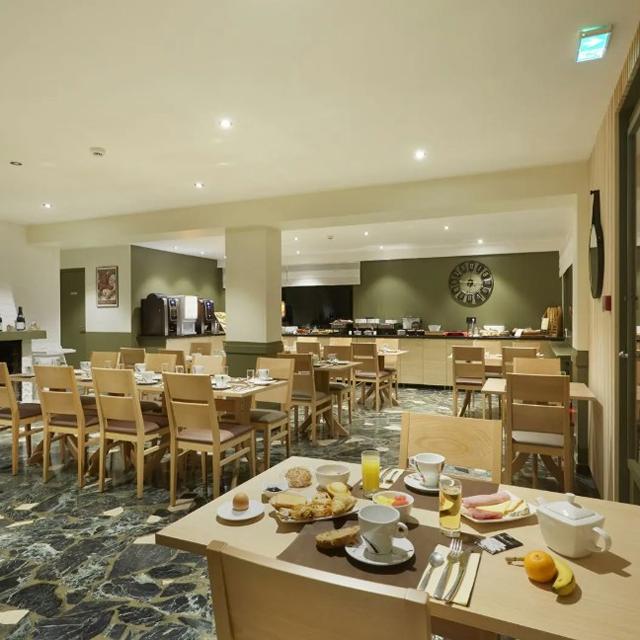 hotel-eliova-leau-vive