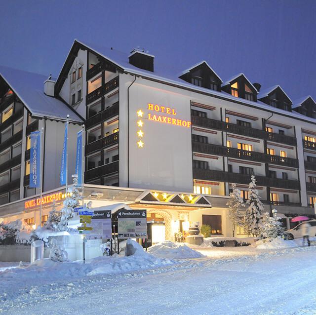 2-persoonskamer type a standaard (double room standard) Hotel Laaxerhof in Laax (miniatuur)