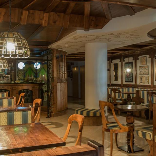 hotel-ai-pini