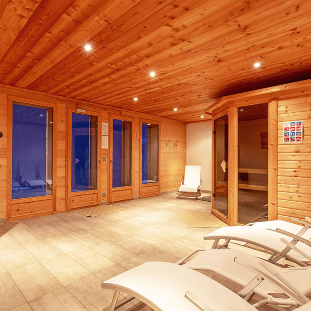 chalet-cairn