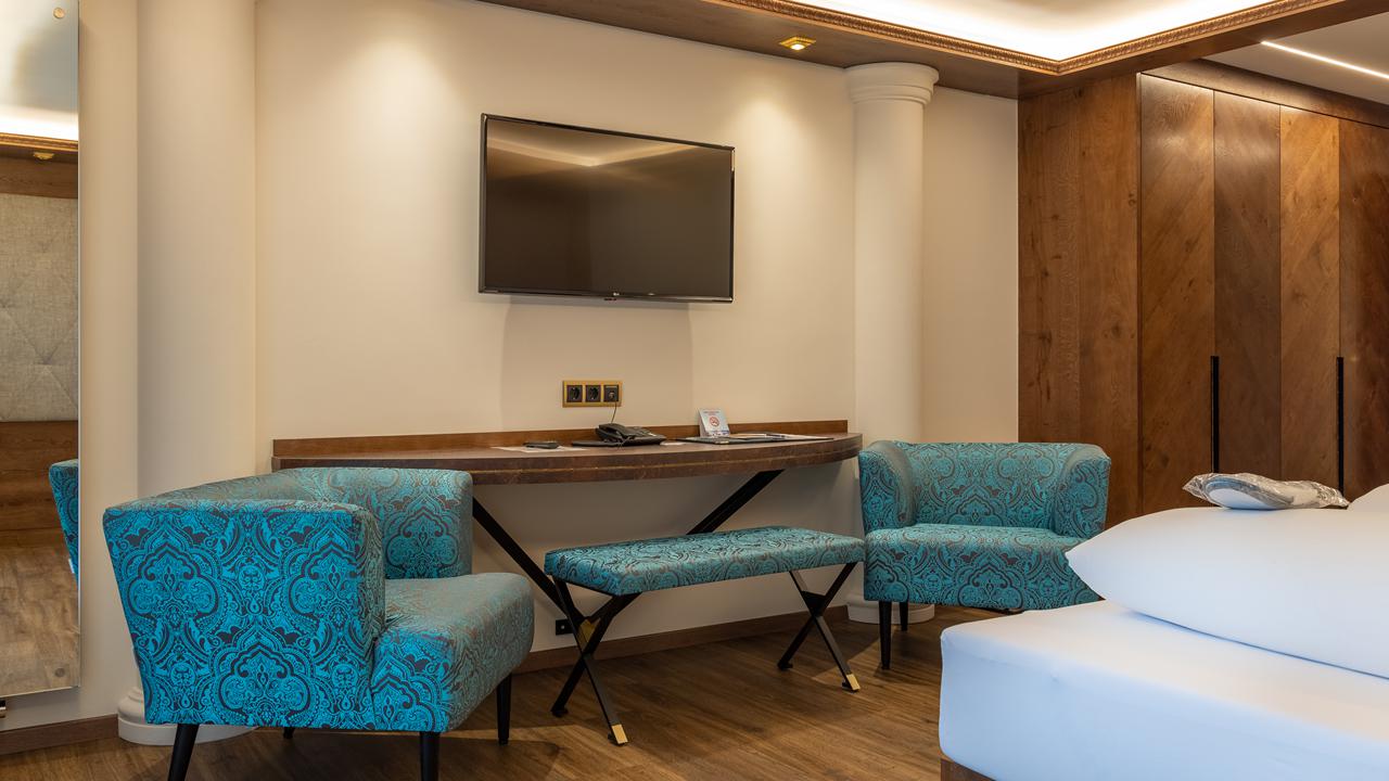 8 Dagen logies/ontbijt Sporthotel Strass