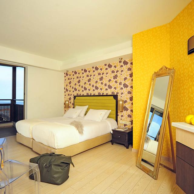 Steris Elegant Beach