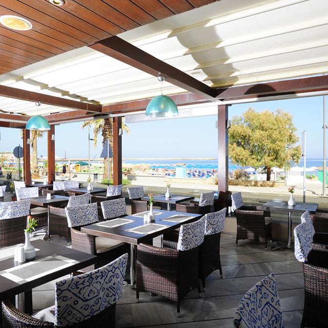 steris-elegant-beach