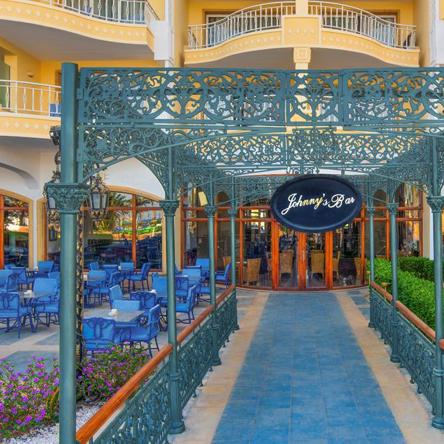 hotel-palm-royale-soma-bay-resort