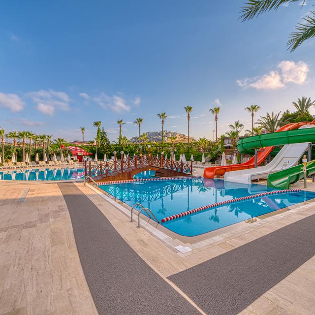 hotel-aria-resort