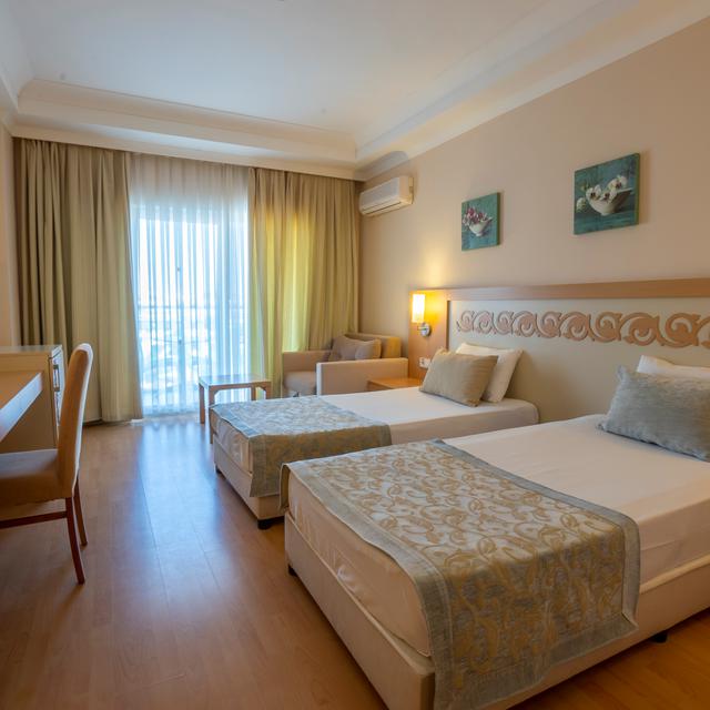 Hotel Solivia (ex Titan Select)