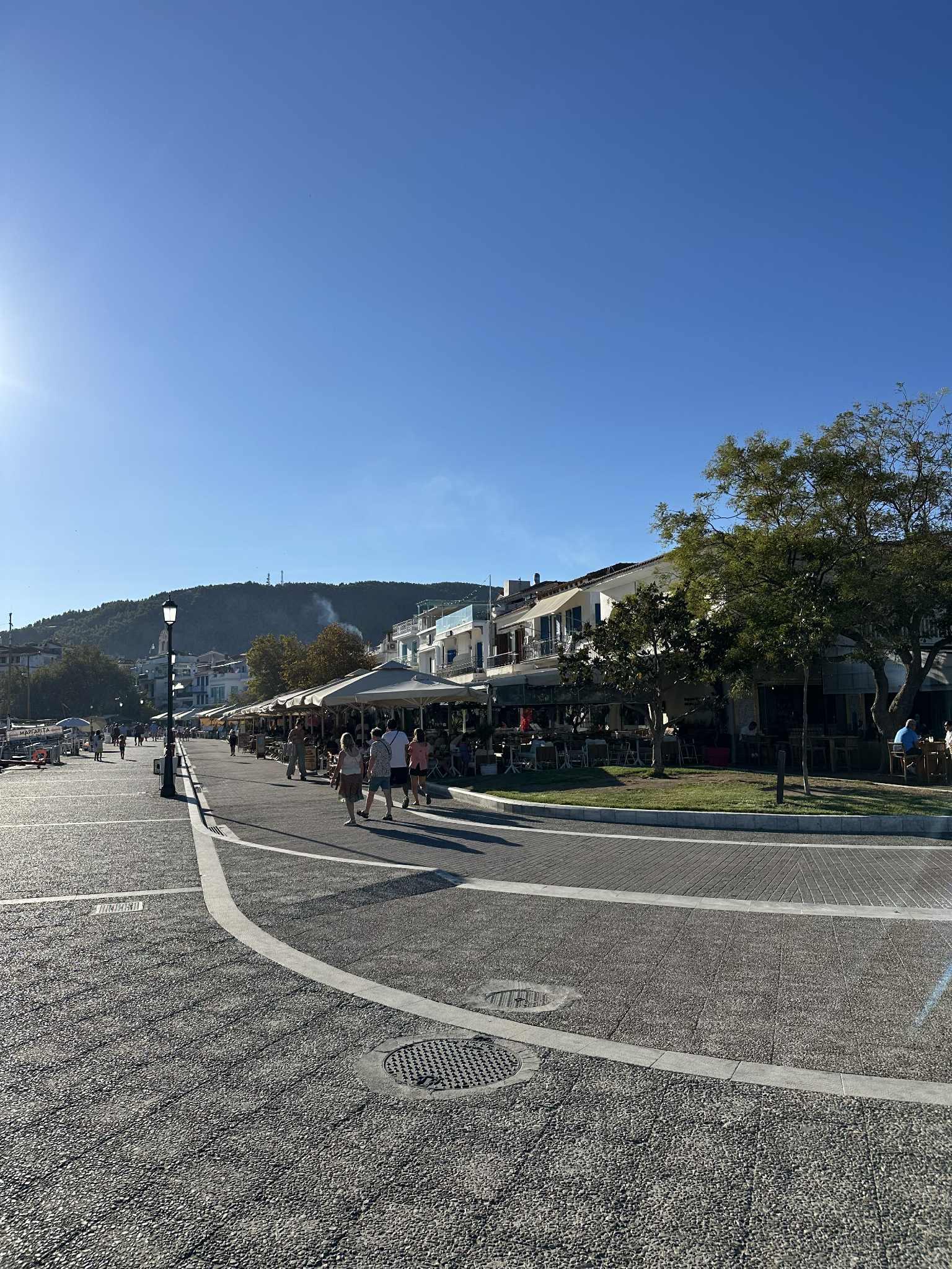 Skiathos-Stad Foto: 4 van 4