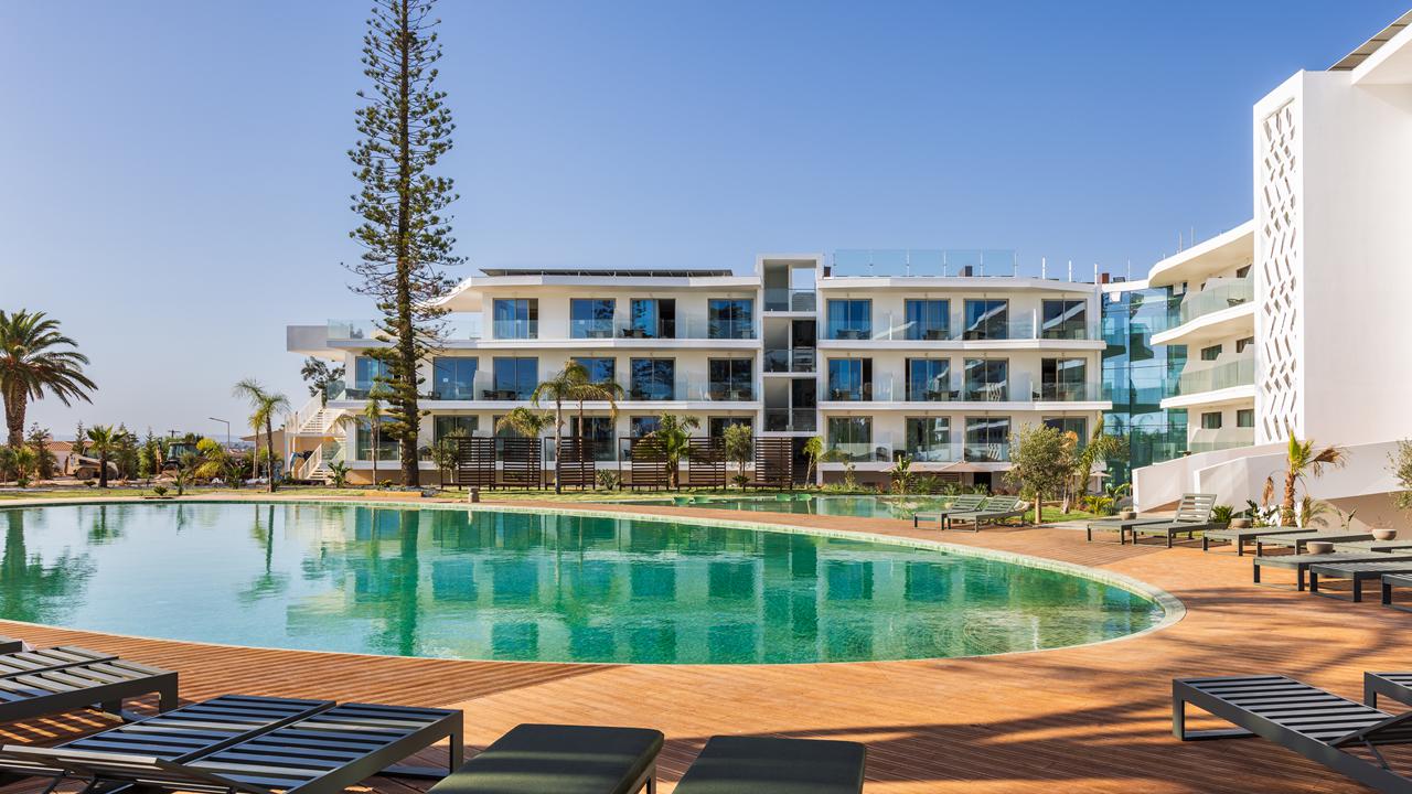 Castelo Suites Hotel