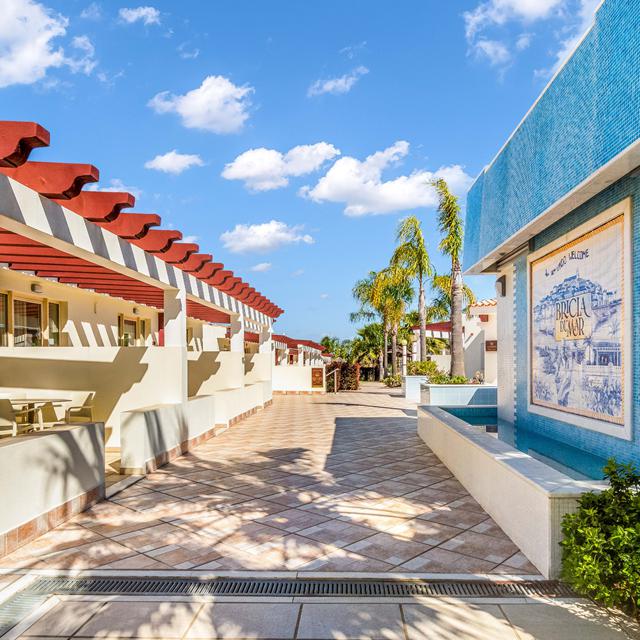 bricia-du-mar-rural-aparthotel