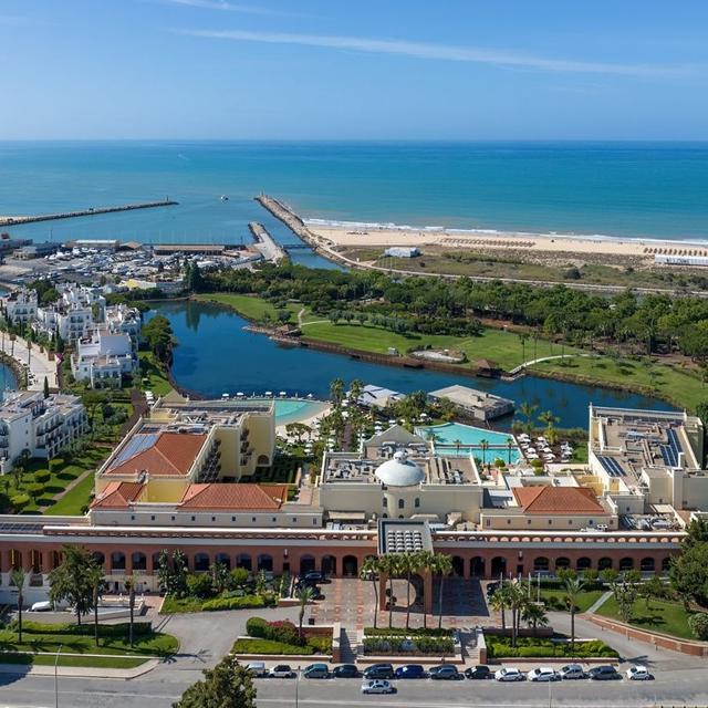 domes-lake-algarve-autograph-collection-by-marriott