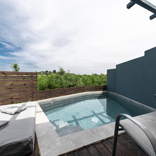 Zante Calinica Hotel & Suites
