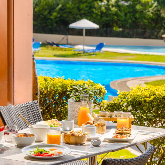 aparthotel-century-resort