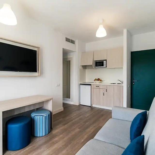 fergus-club-carema-splash