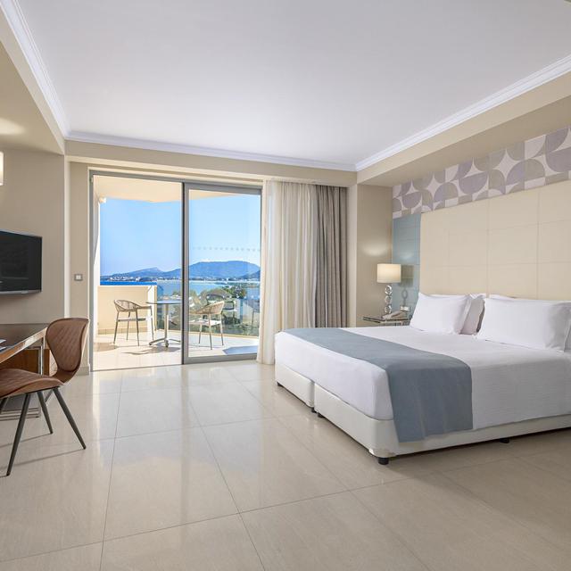 hotel-atrium-platinum