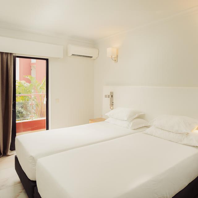 Topazio Vibe Beach Hotel Apartments Appartementen (Adults only 18 )