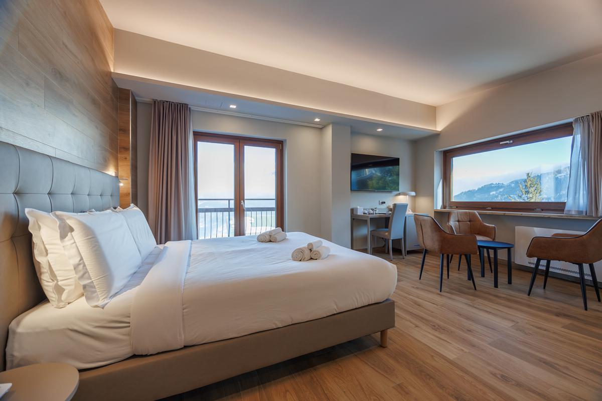 LIFT Hotel