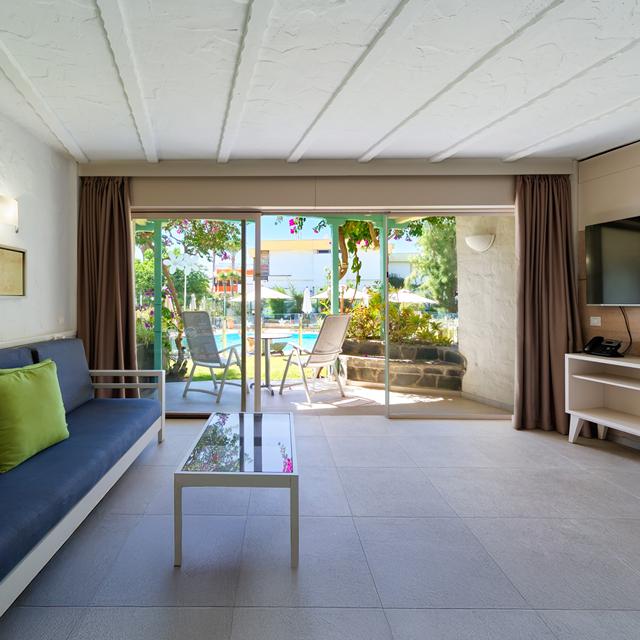 Bull Boutique Casas Carmen