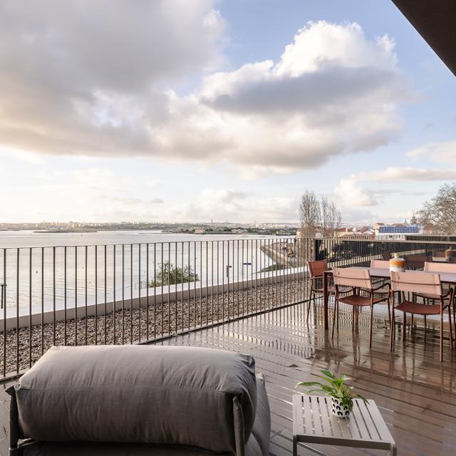 Upon Harbor - Seixal Bay Hotel