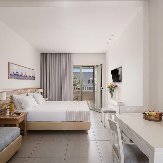 Erato Aparthotel zomer 2027