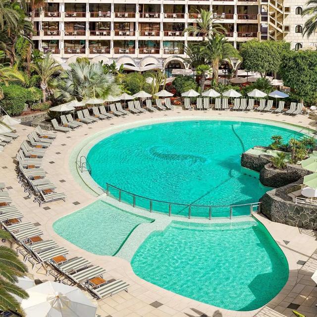 Hotel Seaside Sandy Beach