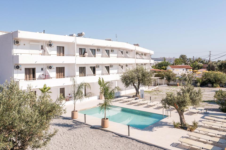 Nikos B&B