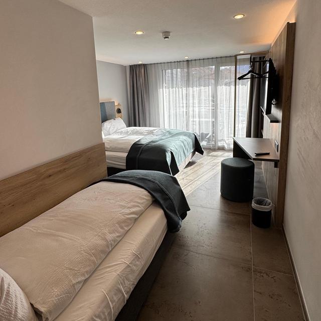 Hotel Bärgsunnu in Saas-Grund - foto 11