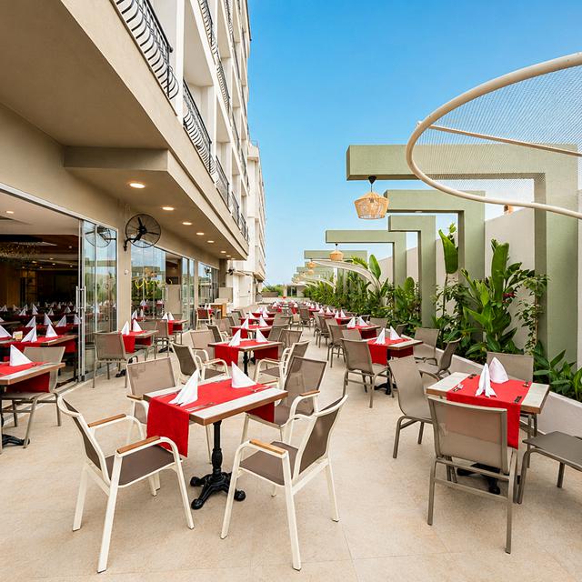Hotel Q Ella Beach